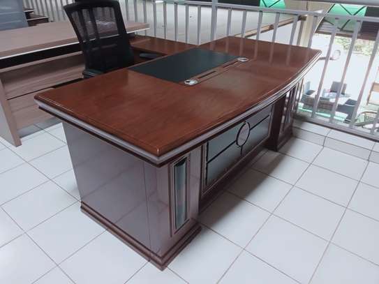 Office Tables; 1600MM executive office L-shaped desk image 6