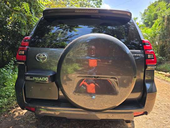 2018 Toyota land cruiser Prado kakadu image 6