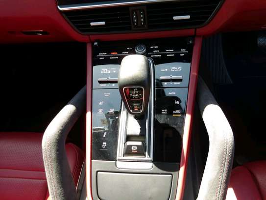 Porsche Cayenne 2021 Sunroof image 3