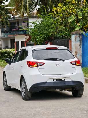 Mazda Demio image 4