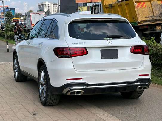 Mercedes Benz GLC 300 image 4