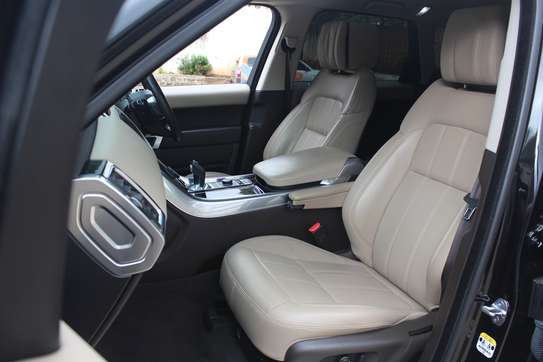 Range Rover Sport HSE Leather Sunroof 2019 53,000 Kms image 2