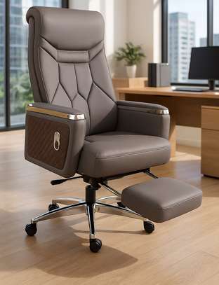 Office Chair: CEO Executive Office Seat image 5