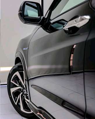 Honda Vezel Hybrid black 2019 image 4