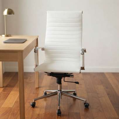 Office Chairs : PU Leather Executive Chair image 3