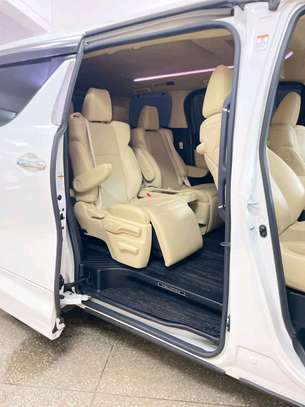 TOYOTA VELLIFIRE 2019MODEL VIP LUXURY image 9