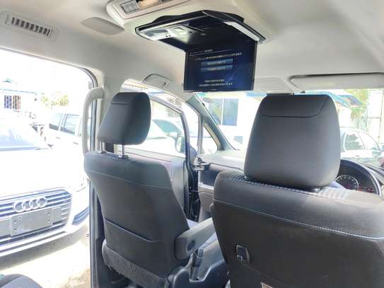 Toyota Voxy black Si 2018 image 9