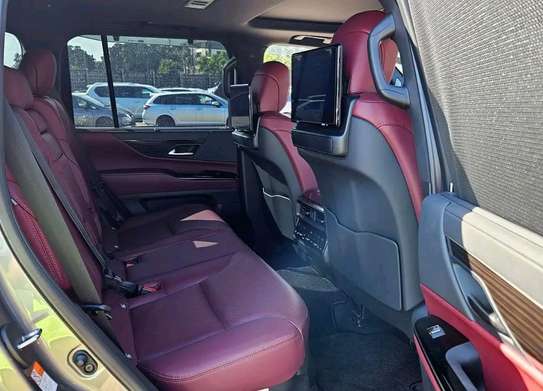 Lexus LX600 Petrol 2023 SPORT image 5