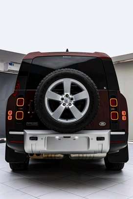 Land Rover defender 110 2020 image 12