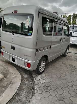 Suzuki every image 3
