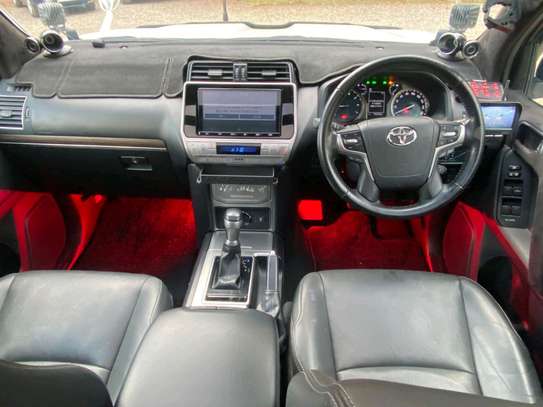 Toyota Land cruiser prado TXL image 10