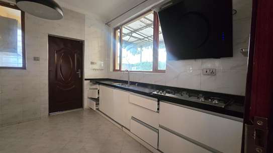 Modern 5-Bedroom Townhouse + DSQ for Rent – Lavington image 8