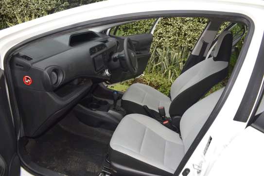 Toyota Aqua white color fully loaded 2017 image 3