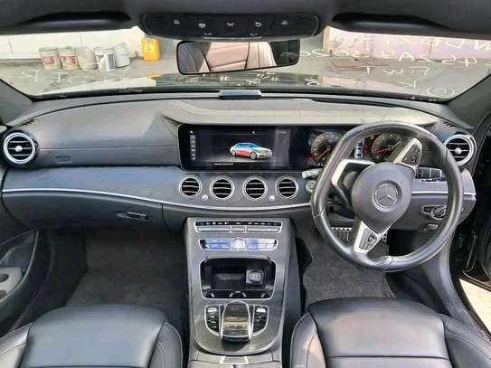 Mercedes benz E250 2018model Sunroof image 6