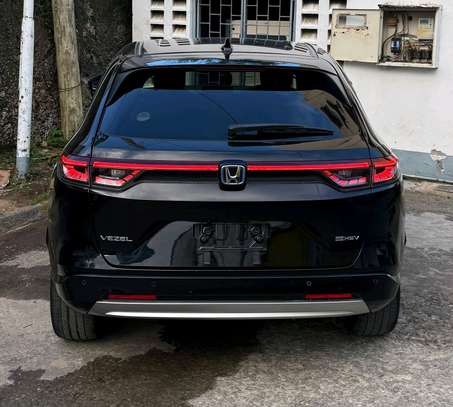 Honda vezel newshape hybrid image 7
