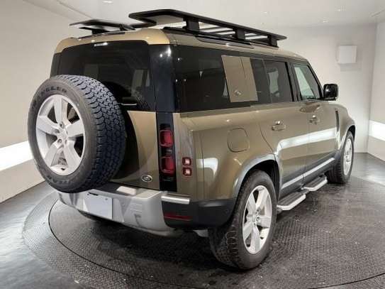 2021 LAND ROVER DEFENDER 110S D300 image 4
