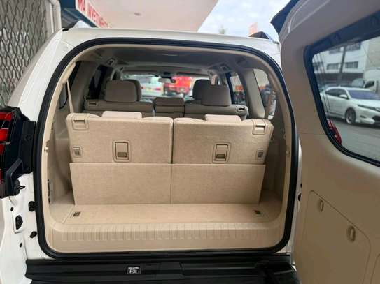 TOYOTA LANDCRUISER PRADO TX.L 2019MODEL SUNROOF PETROL image 7