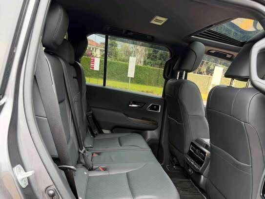 2023 Toyota LandCruiser ZX Petrol image 5