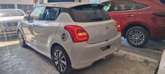 Suzuki Swift RS 2018 Non hybrid image 10