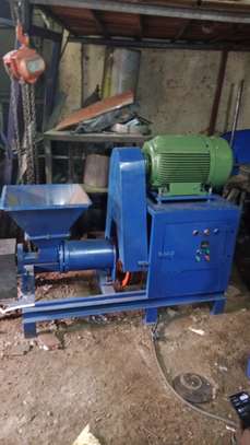 Sawdust briquette machine image 2