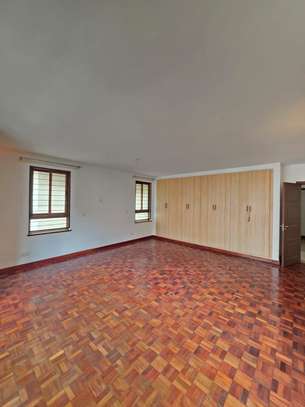 5 Bed Townhouse with En Suite at Lavington image 12