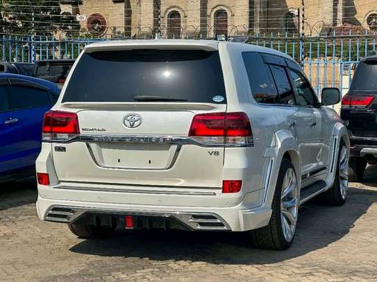 Toyota land Cruiser V8 ZX 2019 WALD image 13