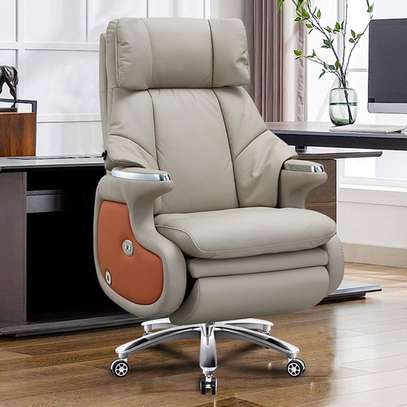 Leather Executive Managerial Chair image 2