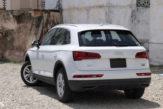 Audi Q5 petrol image 6