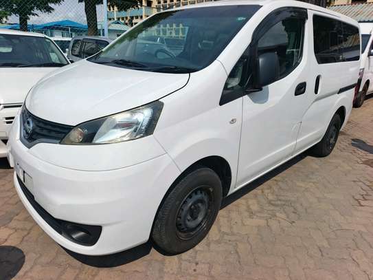 Nissan Nv200 image 8