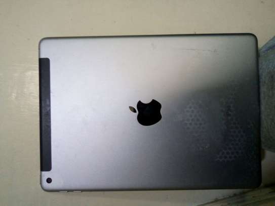 iPad Tablet image 7