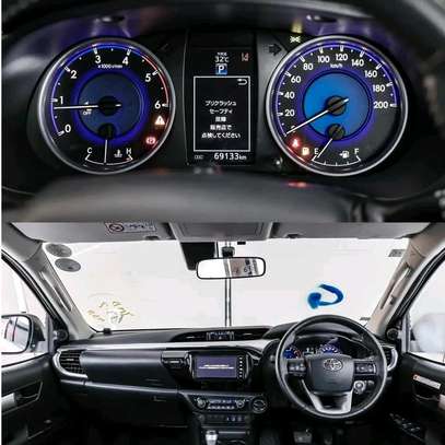TOYOTA HILUX DOUBLE CAB 2019MODEL image 2