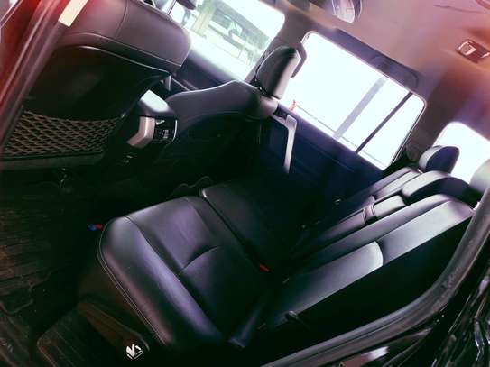 Toyota land cruiser prado petrol TX Black 2017 . image 8