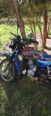 Motorcycle image 5