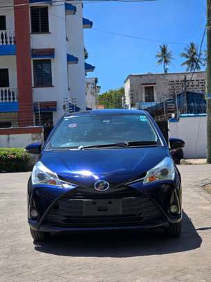 Toyota vitz hybrid image 5