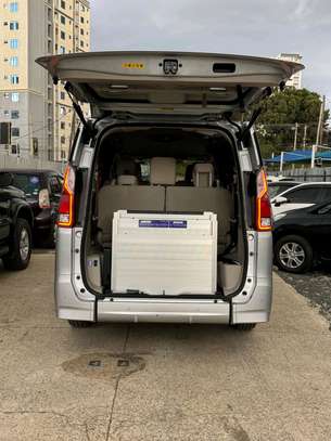Nissan Serena 2020 image 6
