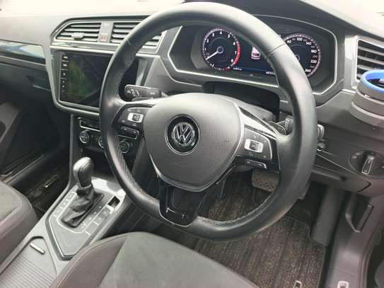 Volkwagen Tiguan image 6