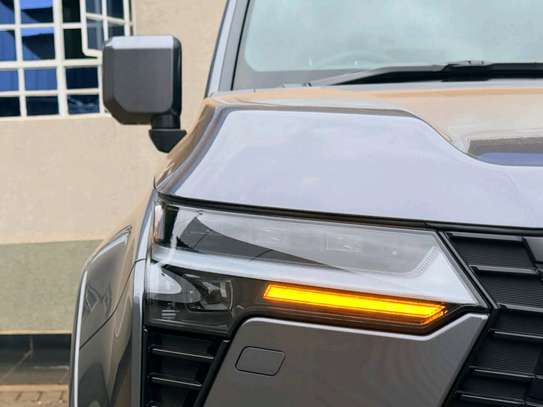 2025 Lexus GX550 image 13
