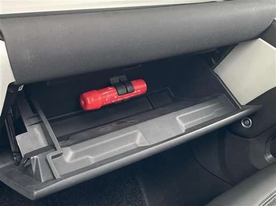 2022 LAND ROVER DEFENDER 110X DYNAMIC HSED300 image 11