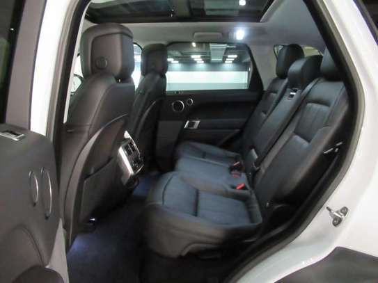2022 RANGE ROVER SPORT image 9