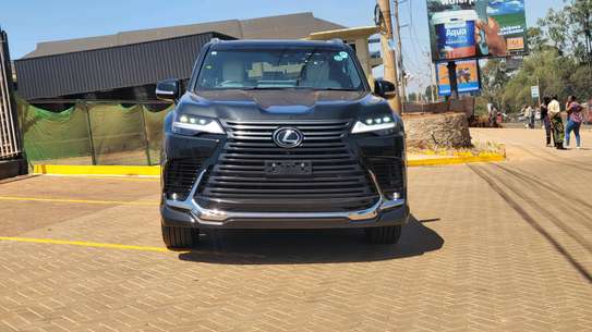 LEXUS L600 image 3
