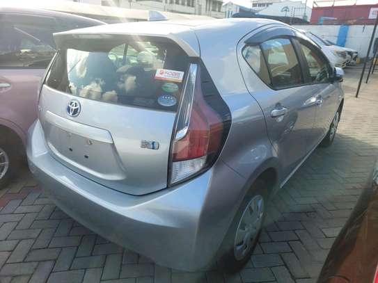 Make Toyota Aqua silver 2017 model. image 9