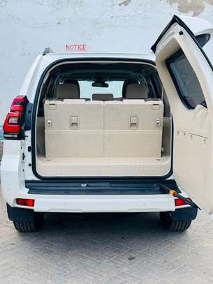 TOYOTA LANDCRUISER PRADO TX.L 2019MODEL SUNROOF image 10