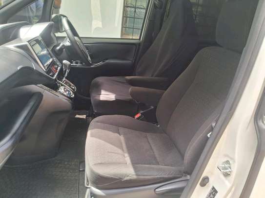 Toyota Harrier GR image 4