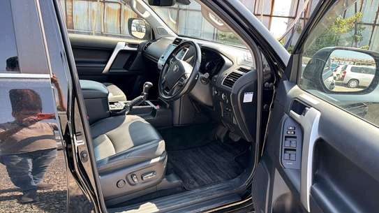 Land cruiser prado TXL 2022 model on sale in Kenya image 7