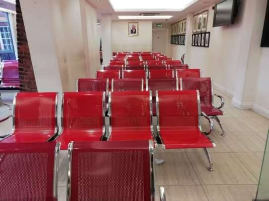 Office Bench: 3 Seater Red Office Bench In Kebirigo image 3