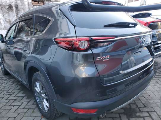 Mazda cx8 image 8