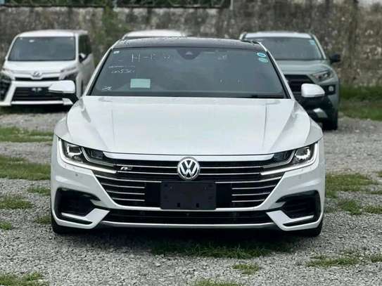 VOLKSWAGEN ARTEON R LINE 2019MODEL SUNROOF image 3