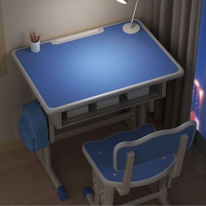 Kids Furniture: Modern Kids Study Desk image 2