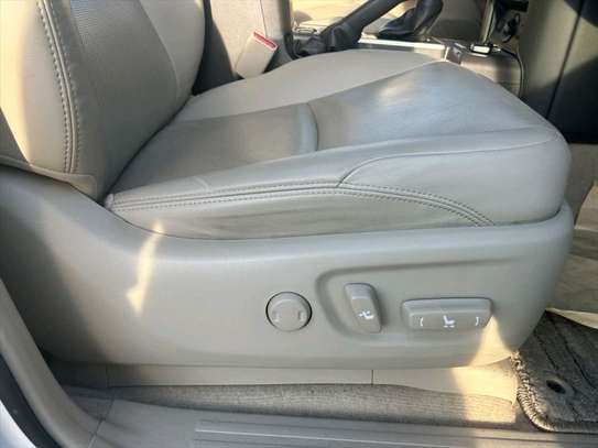 LANDCRUISER PRADO,2019,PETROL image 6