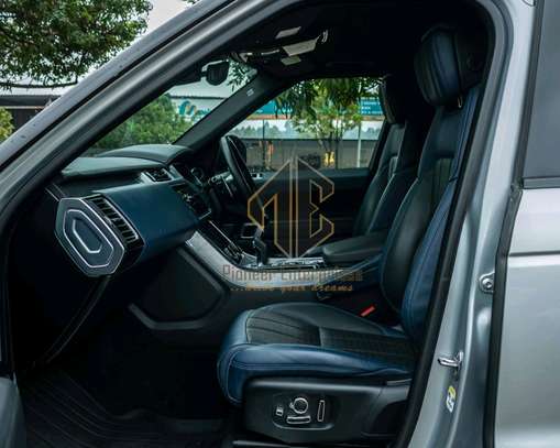 2019 Range Rover Sport HSE diesel image 4